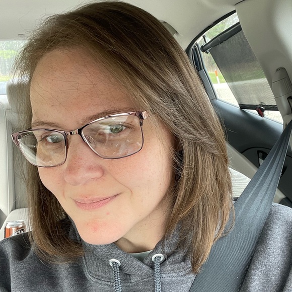 Meet your Posher, Ashley - Picture 1 of 1